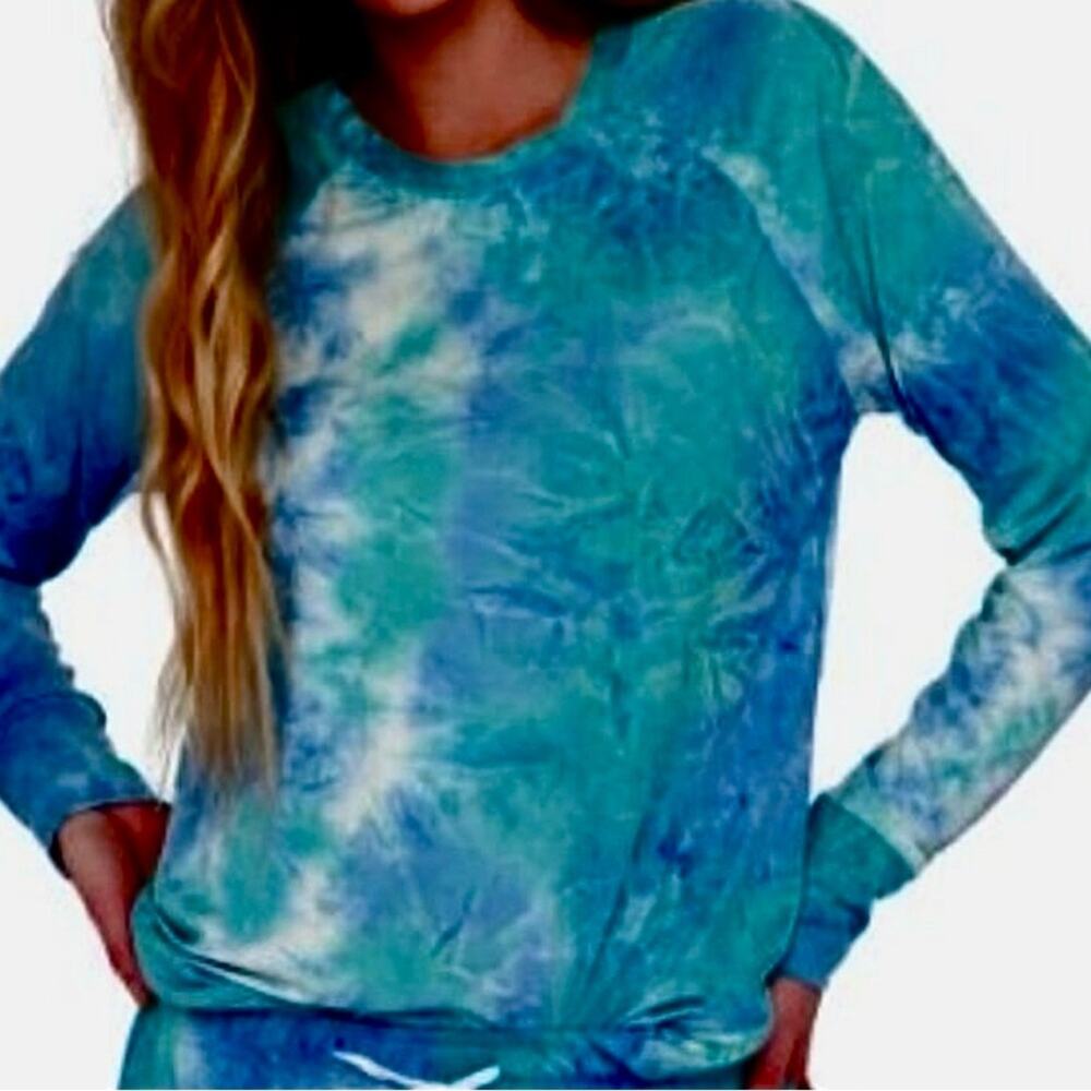 Hello Mello Dyes The Limit Light Blue with Pouch Top Size Medium